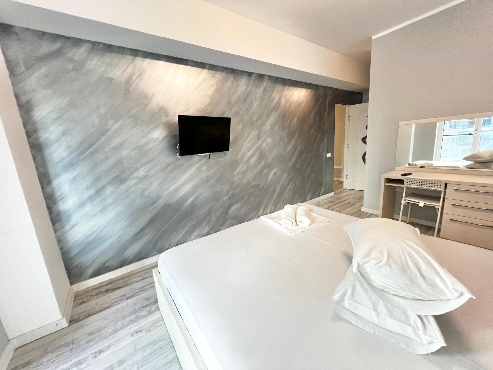 Grand Mamaia Lake Apartments Constanţa Eksteriør bilde